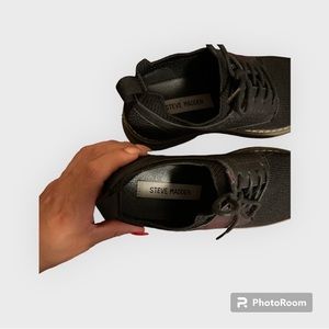 Steve Madden kid shoes size 2